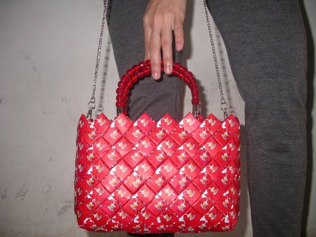 Ketahui 7 Cara Mengolah Limbah Plastik dengan Tepat 