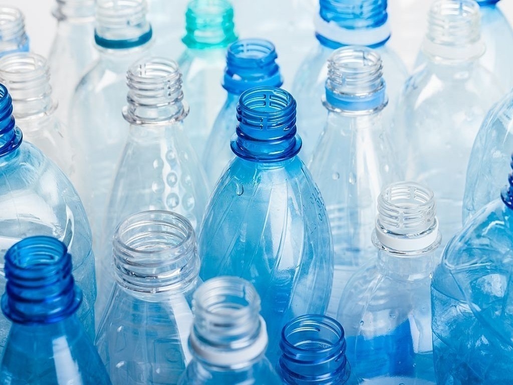 Inilah 7 Cara Menghilangkan Bau Pada Wadah Plastik
