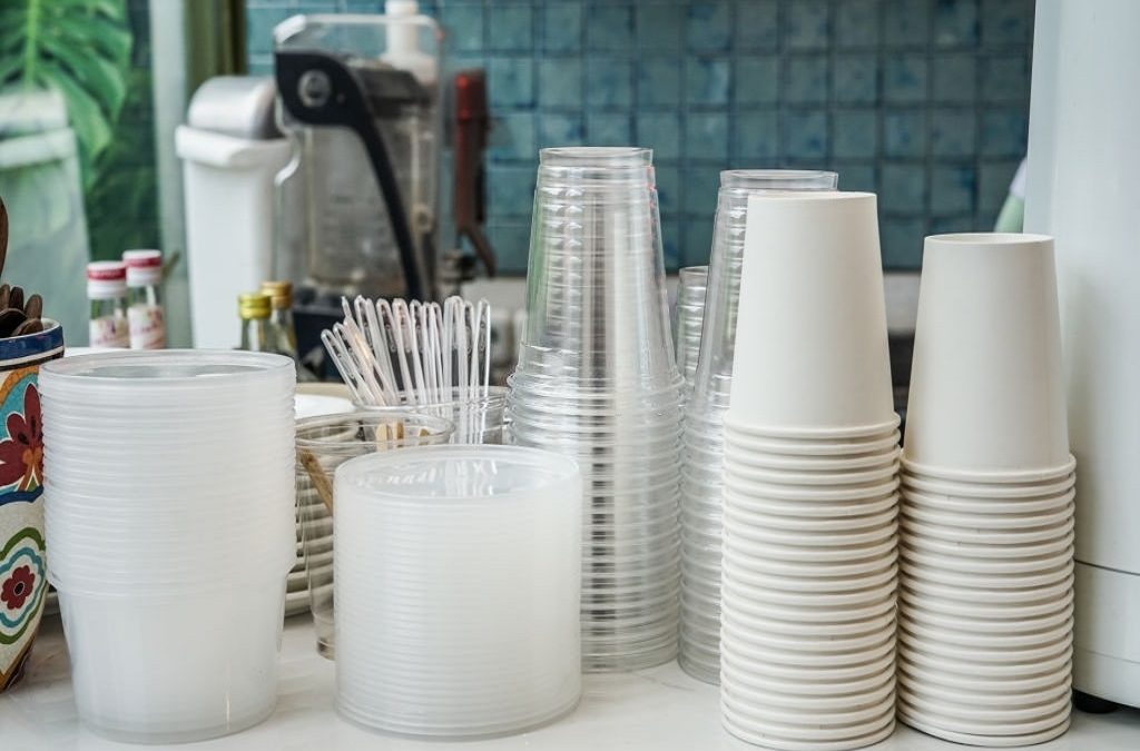 7 Produk yang Wajib Ada Saat Memulai Usaha Toko Plastik