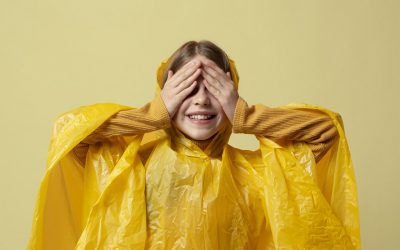 5 Cara Mudah Menghilangkan Jamur di Jas Hujan